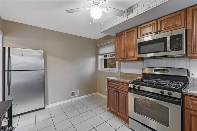 $2,000 | 32 West New Street, Rockaway, NJ 07866