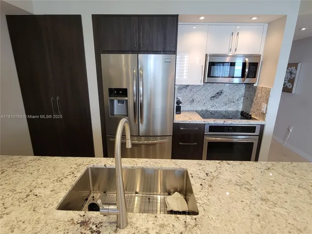 $4,500 | 1830 South Ocean Drive, Unit 2312, Hallandale Beach, FL 33009