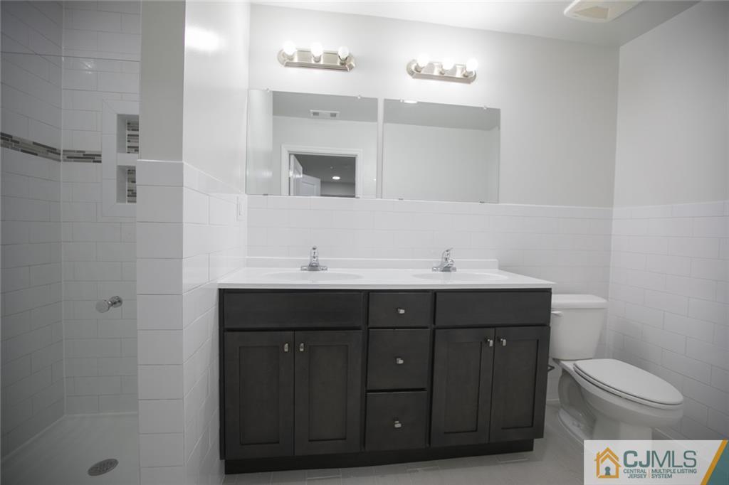 3207 Hana Road Edison, NJ 08817 - Photo 36 of 42