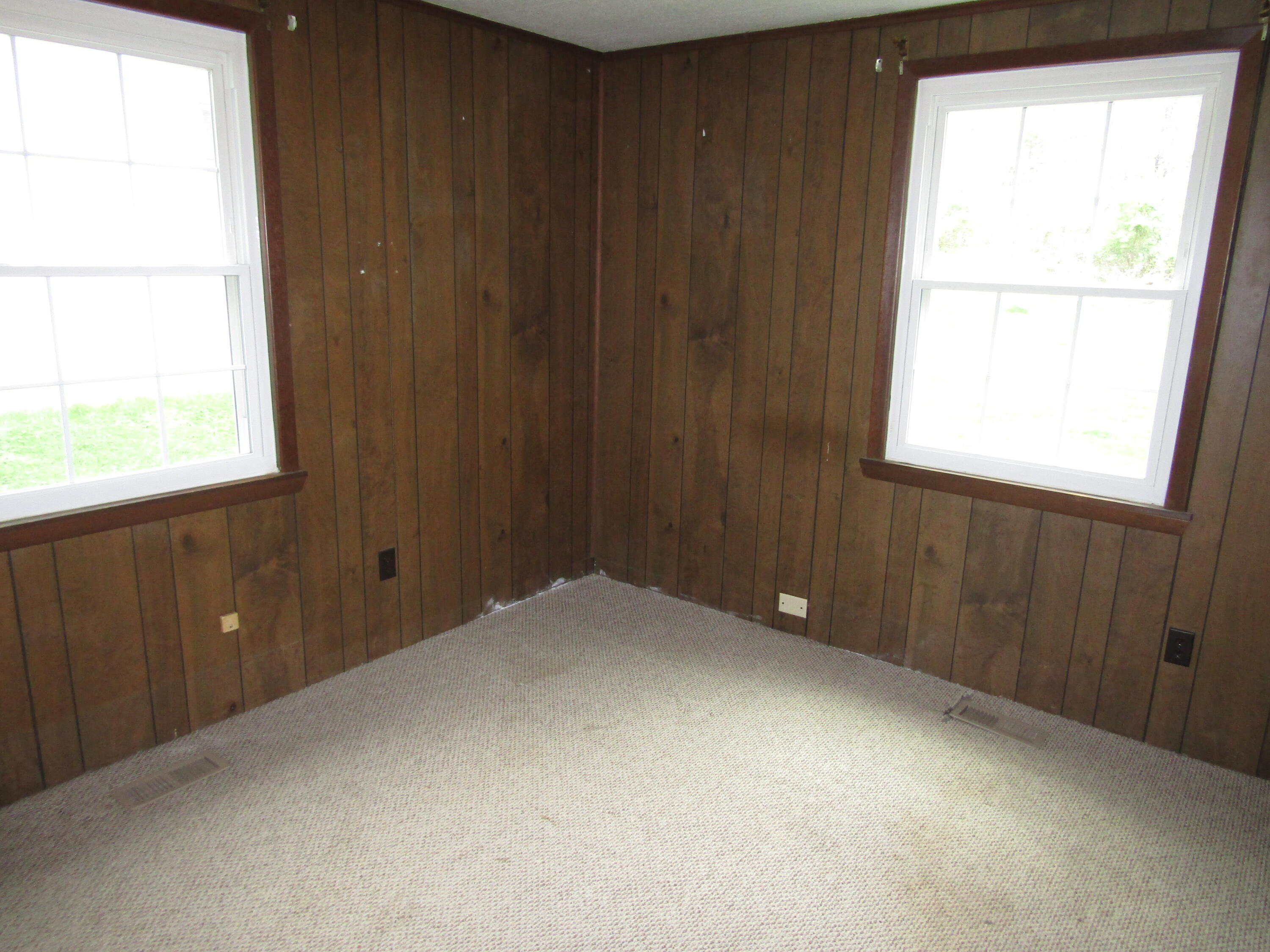 381 Rock Hill Road Watauga, TN 37694 - Photo 15 of 16 005