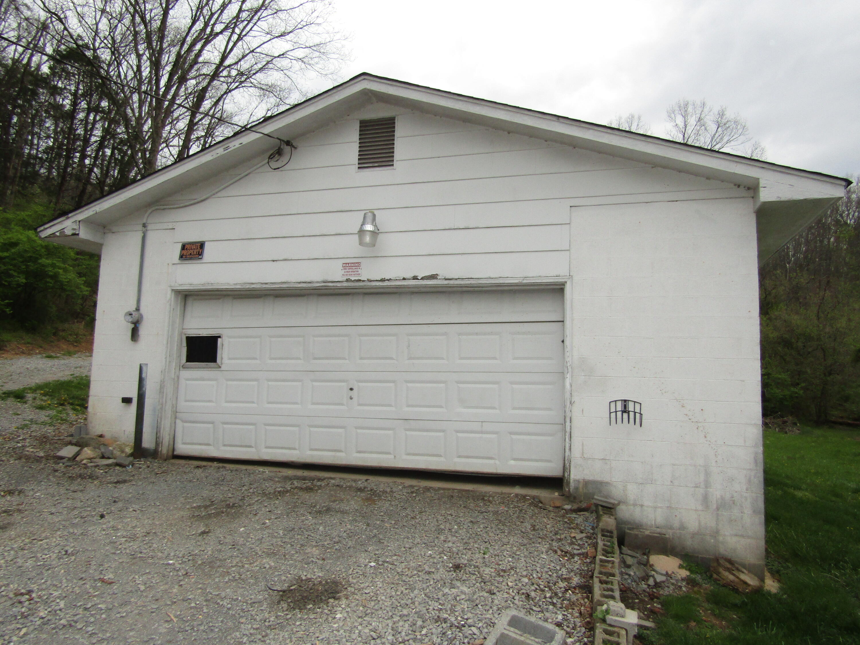 381 Rock Hill Road Watauga, TN 37694 - Photo 7 of 16 019