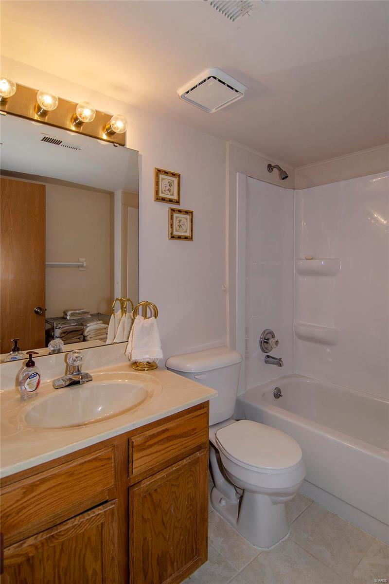 727 Windy Ridge Drive Ballwin, MO 63021 - Photo 18 of 29