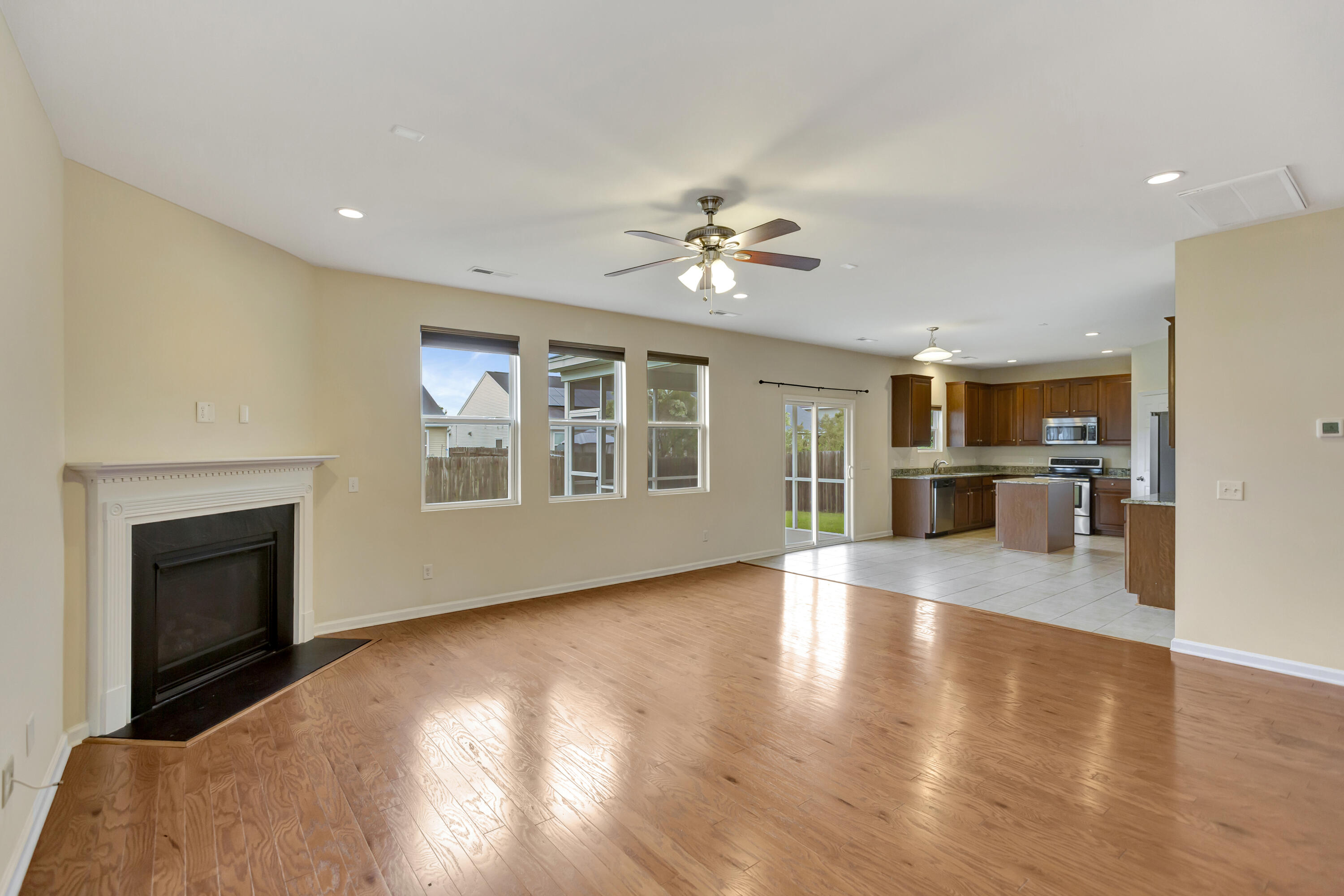 3131 Conservancy Lane Charleston, SC 29414 - Photo 7 of 43 296A5579