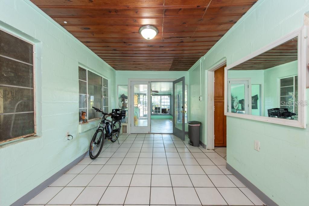 2007 East Rampart Street Tampa, FL 33604 - Photo 4 of 27