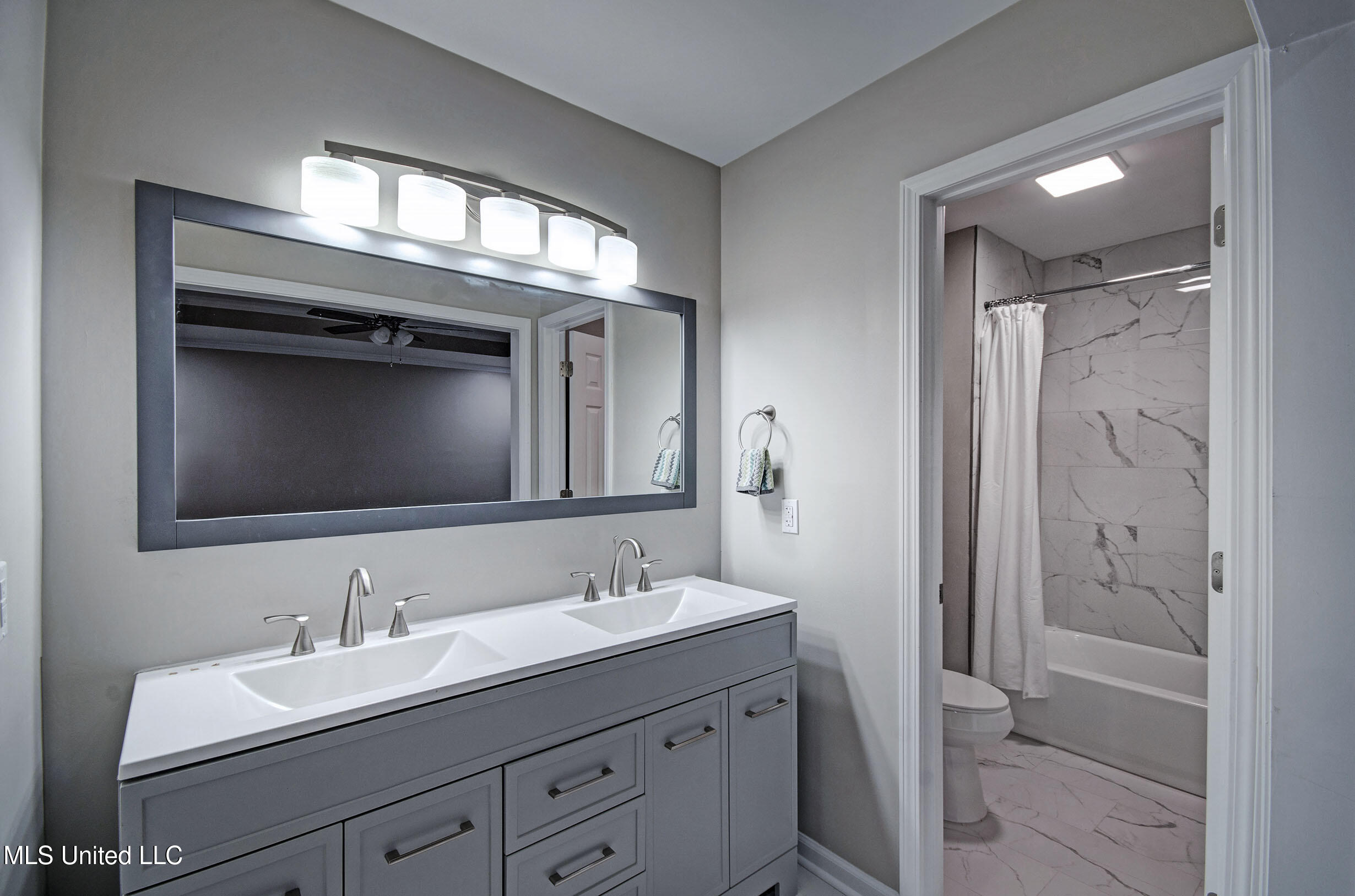 219 1 Park Place Jackson, MS 39212 - Photo 22 of 36 IMGP8257_8_9