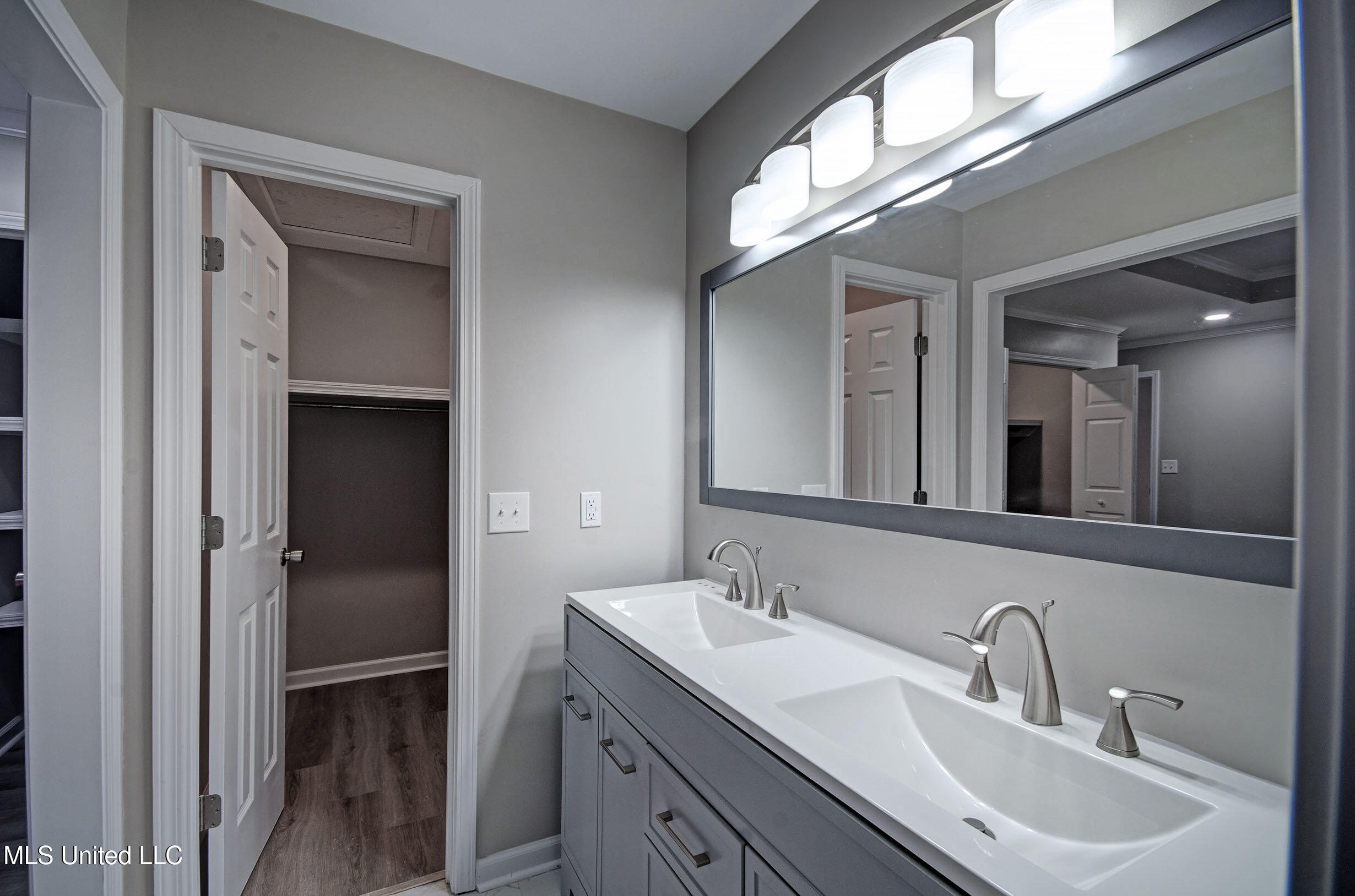 219 1 Park Place Jackson, MS 39212 - Photo 23 of 36 IMGP8263_4_5