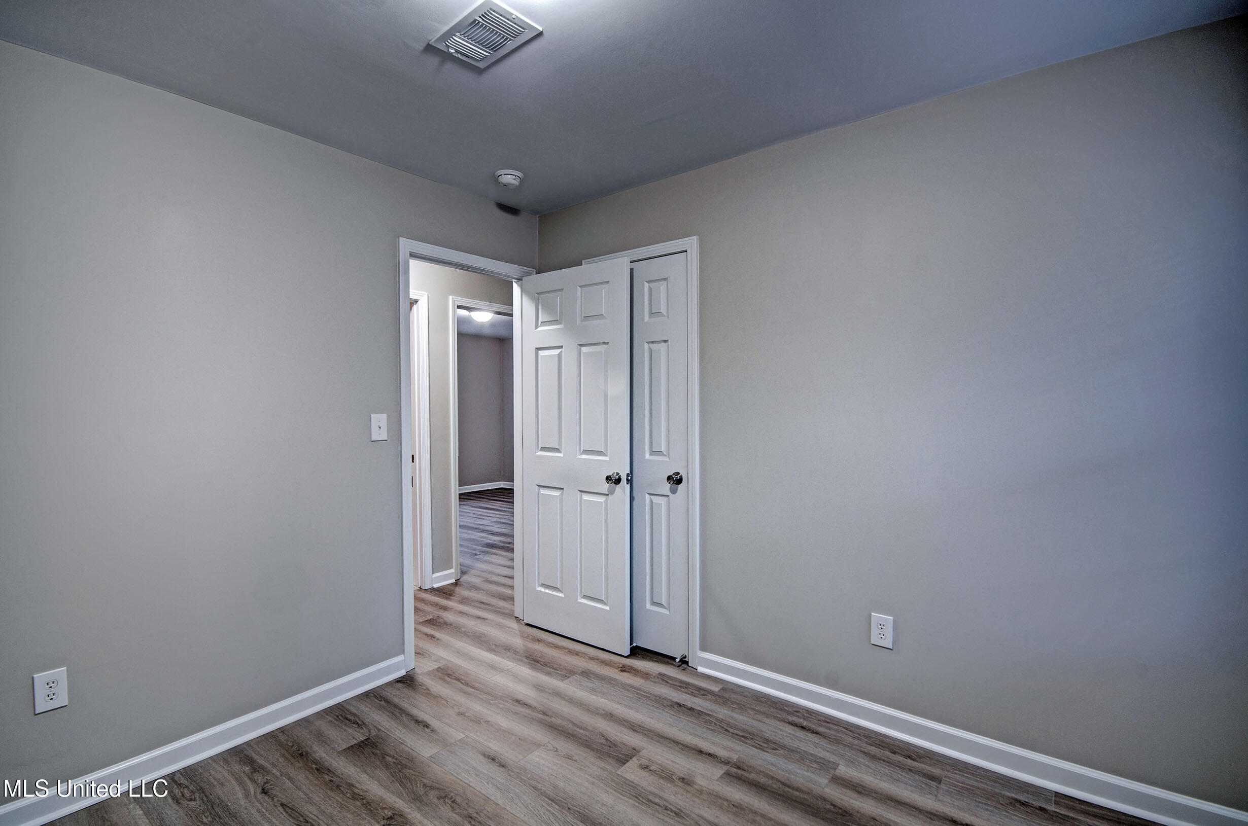 219 1 Park Place Jackson, MS 39212 - Photo 26 of 36 IMGP8272_3_4