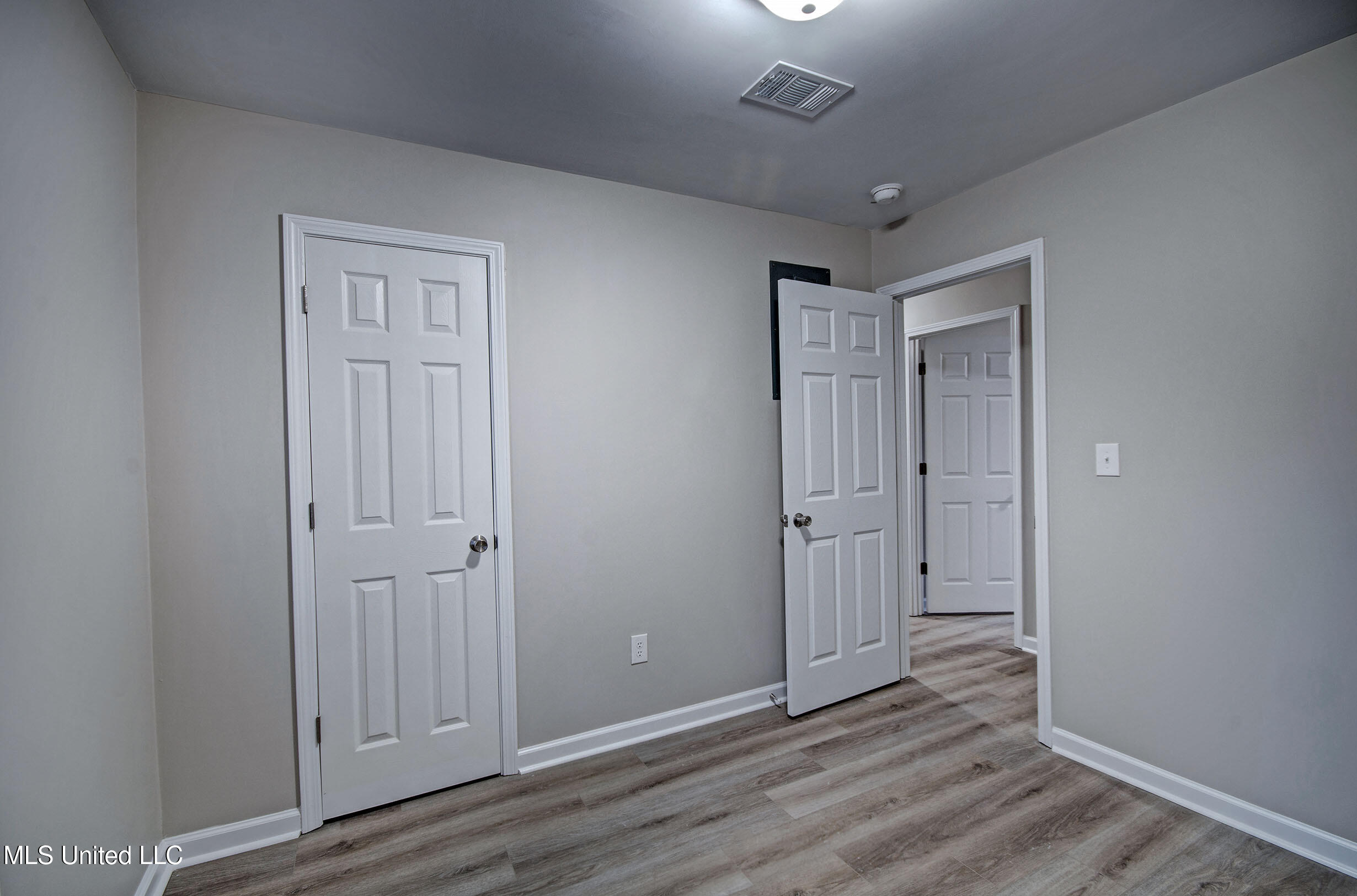 219 1 Park Place Jackson, MS 39212 - Photo 30 of 36 IMGP8284_5_6