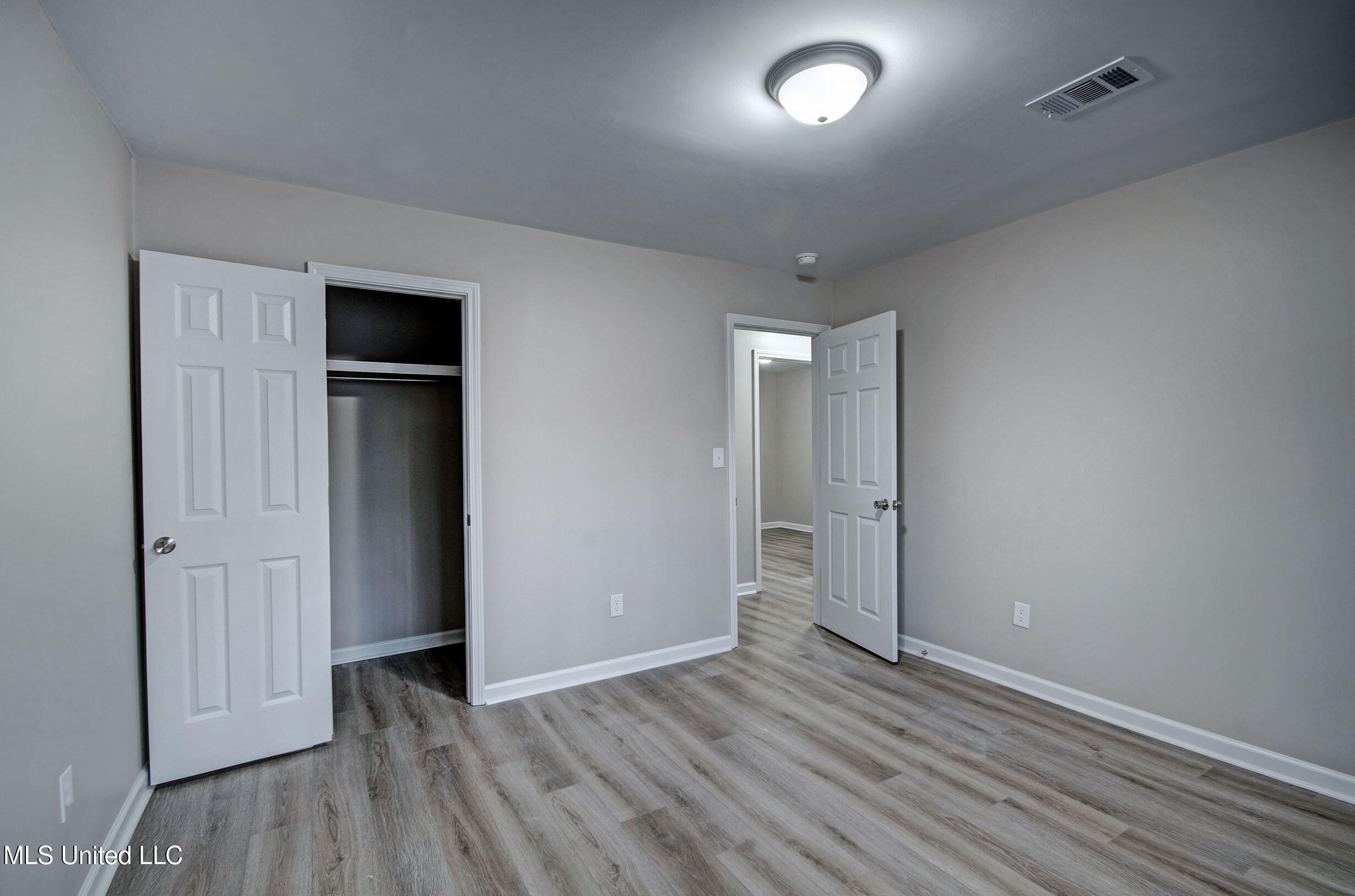 219 1 Park Place Jackson, MS 39212 - Photo 32 of 36 IMGP8290_1_2