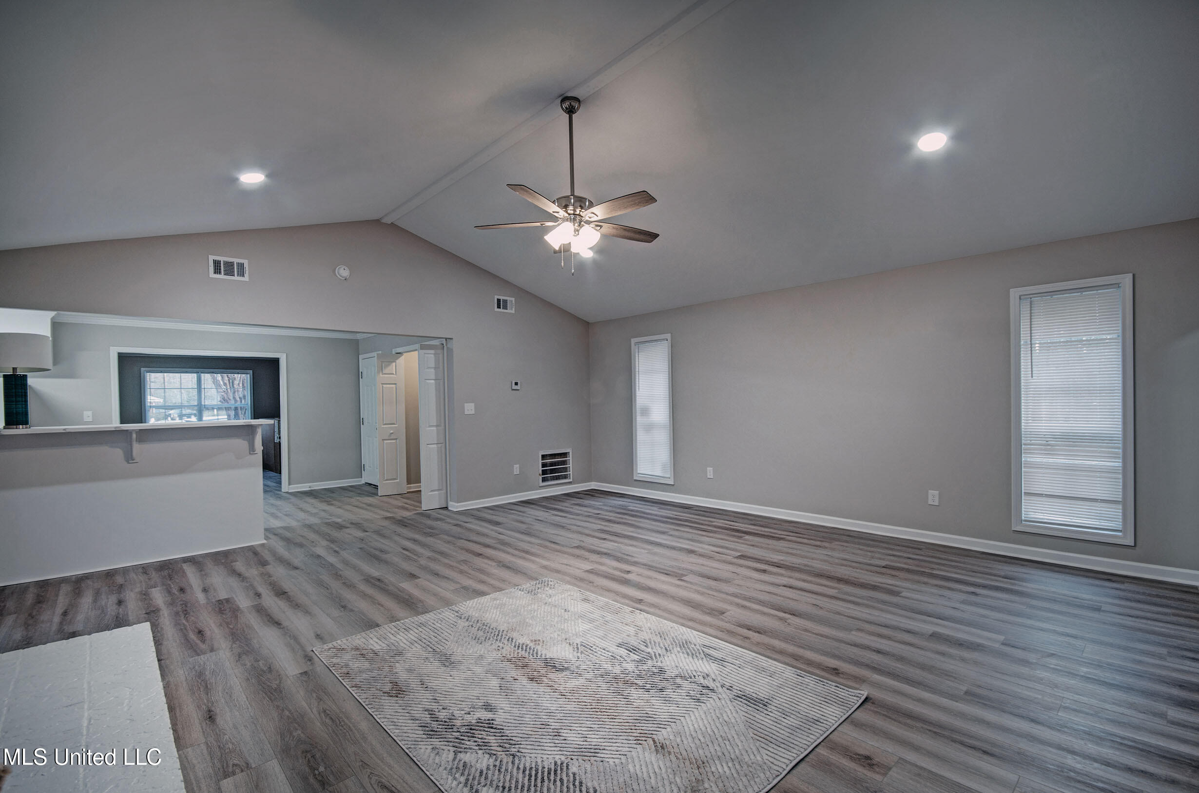 219 1 Park Place Jackson, MS 39212 - Photo 8 of 36 IMGP8236_7_8