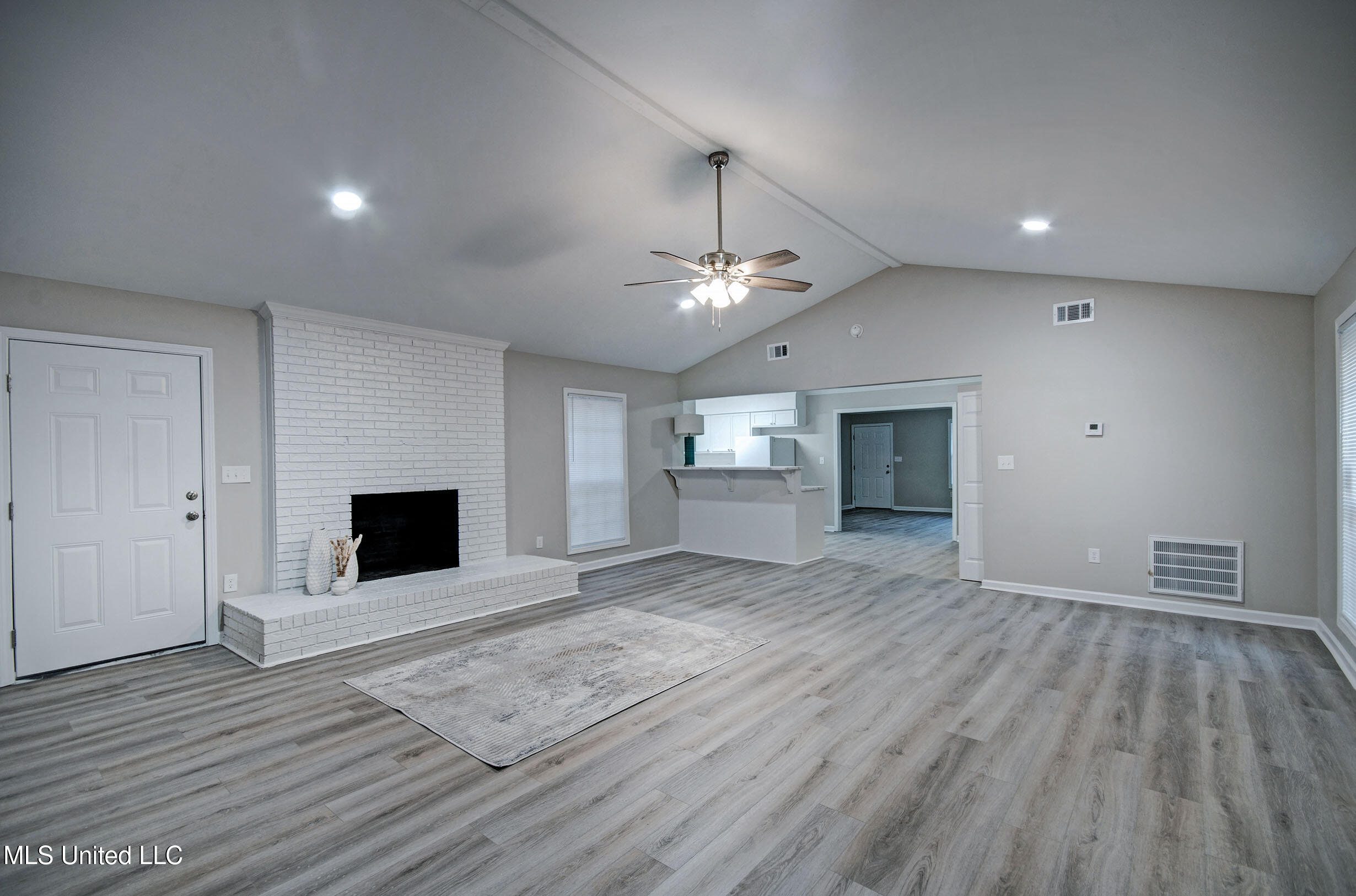 219 1 Park Place Jackson, MS 39212 - Photo 9 of 36 IMGP8242_3_4