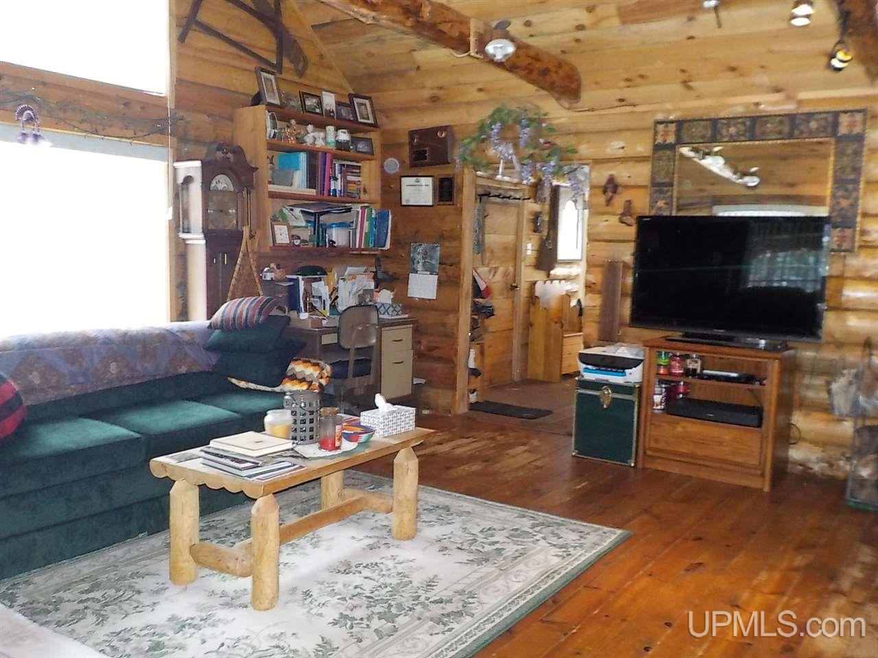 369 WPA Road Crystal Falls, MI 49920 - Photo 6 of 44