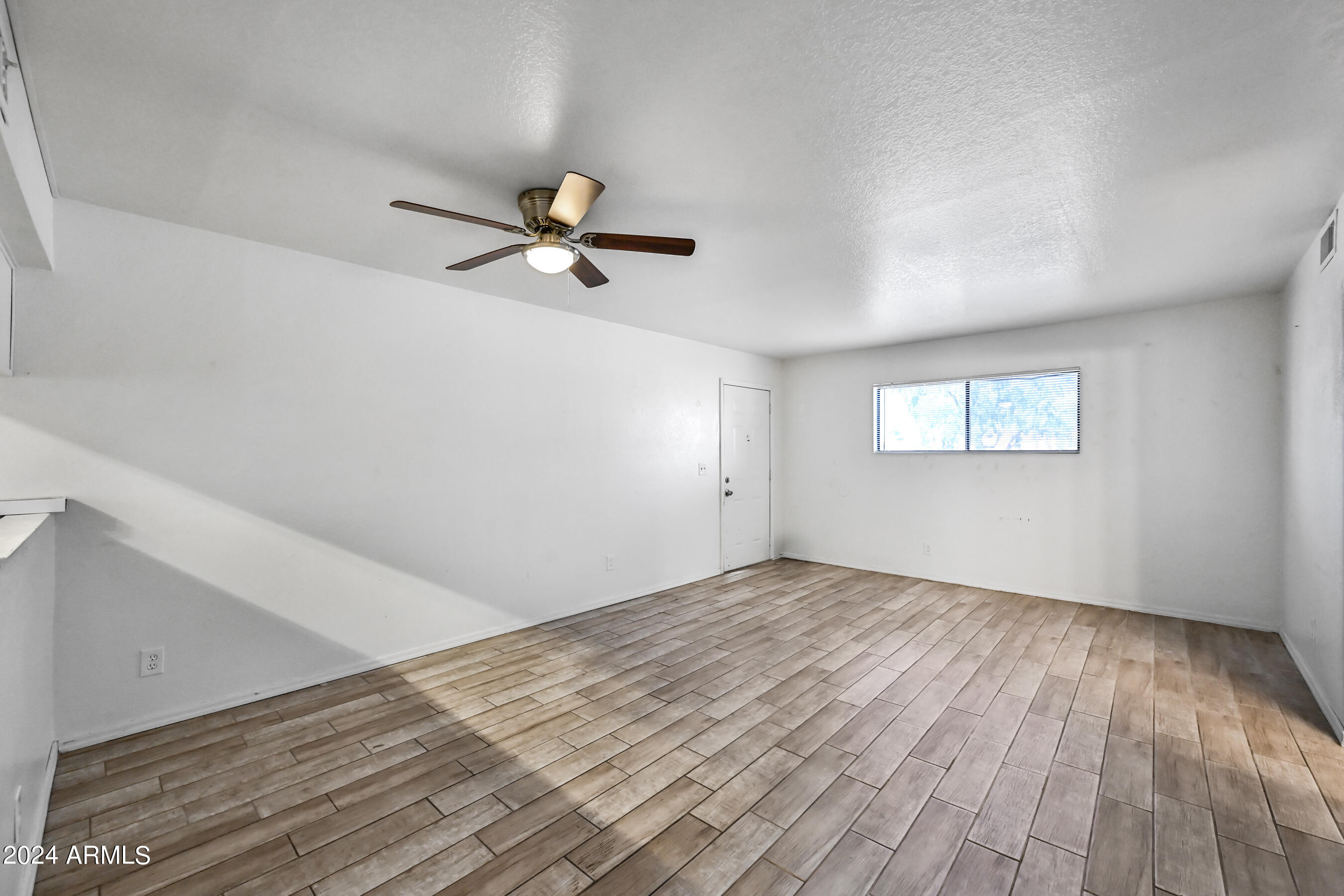 2650 East McKellips Road, Unit 212 Mesa, AZ 85213 - Photo 3 of 15 3-2650EMR212-ocupix