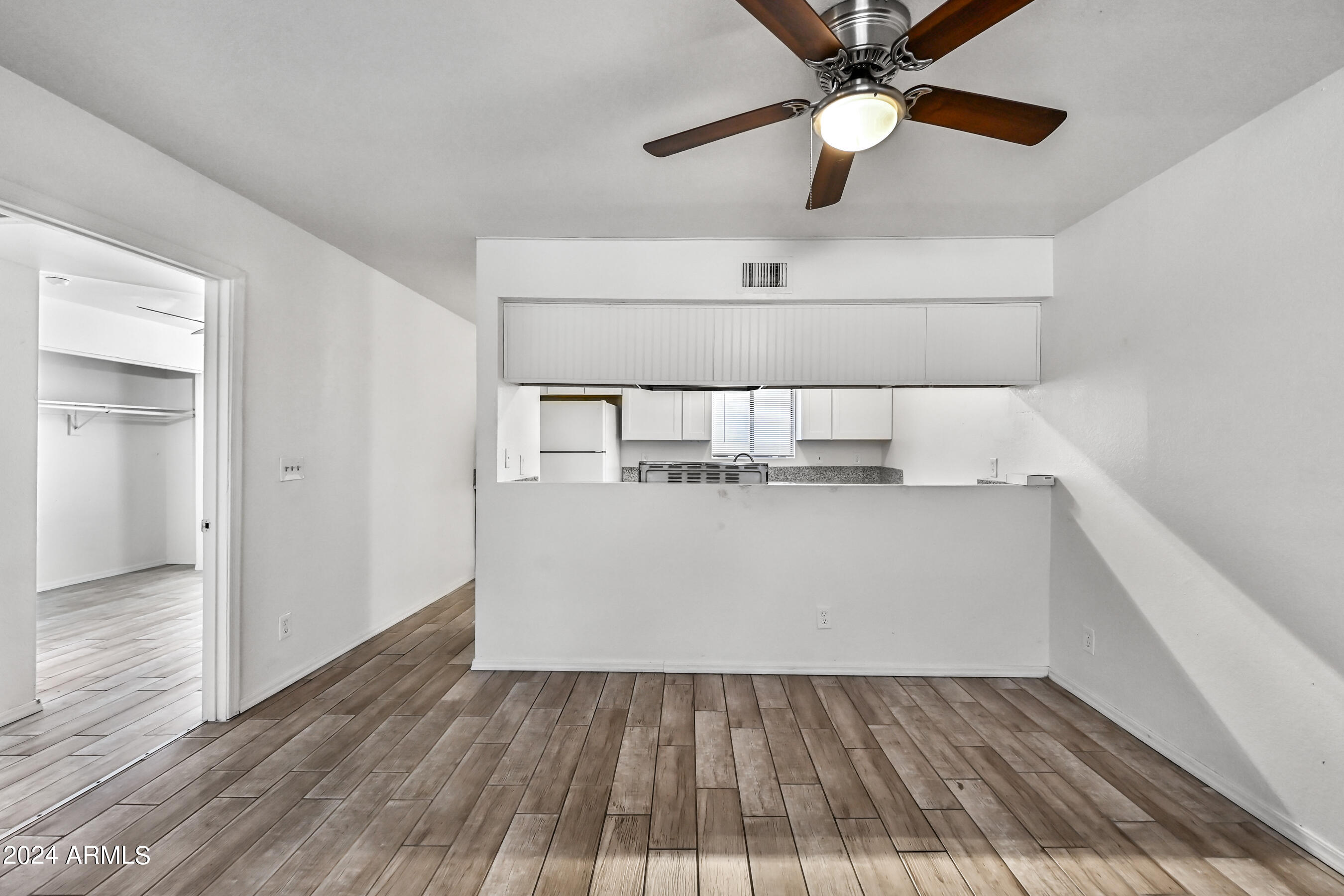 2650 East McKellips Road, Unit 212 Mesa, AZ 85213 - Photo 5 of 15 5-2650EMR212-ocupix