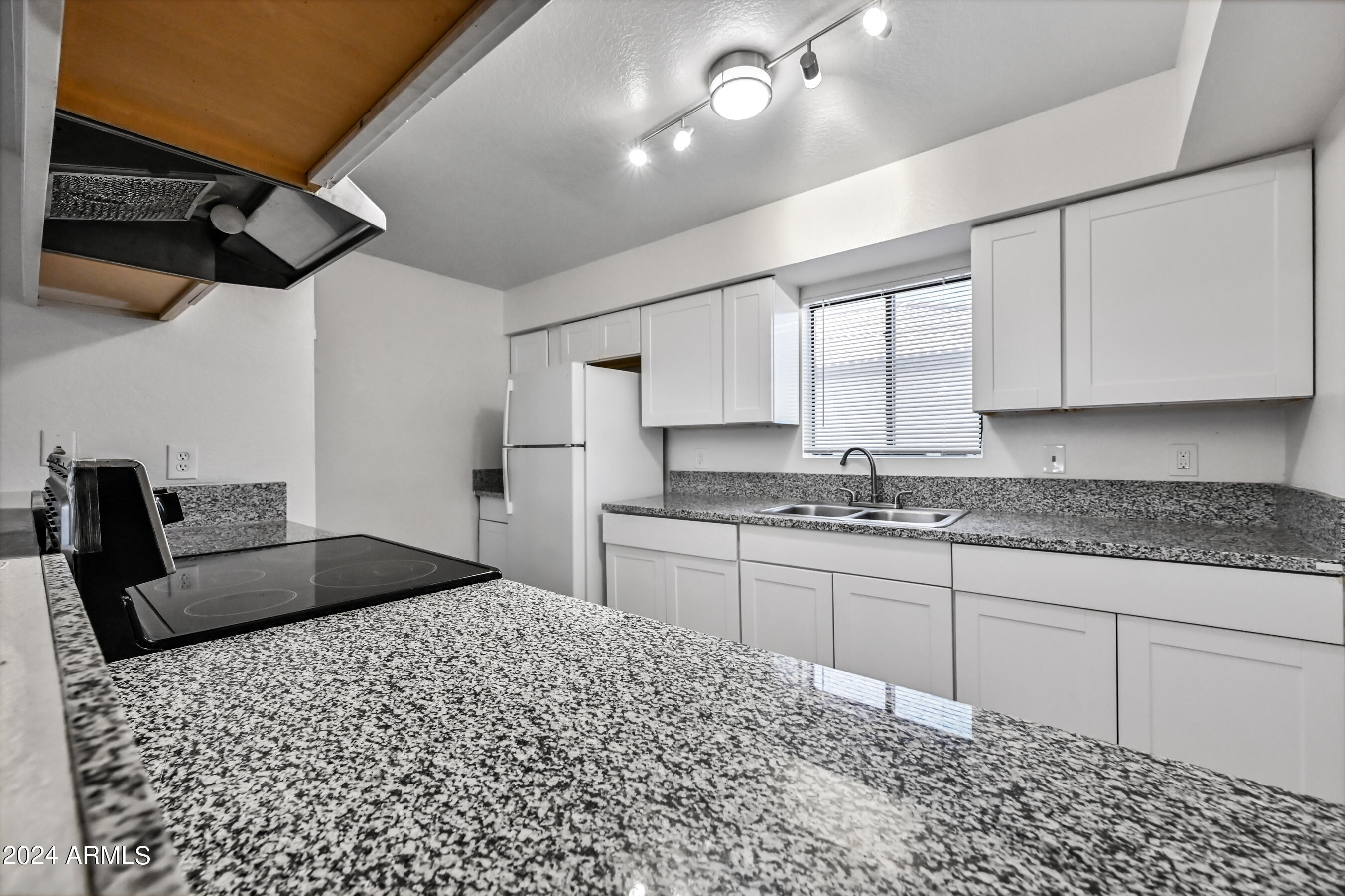 2650 East McKellips Road, Unit 212 Mesa, AZ 85213 - Photo 6 of 15 6-2650EMR212-ocupix