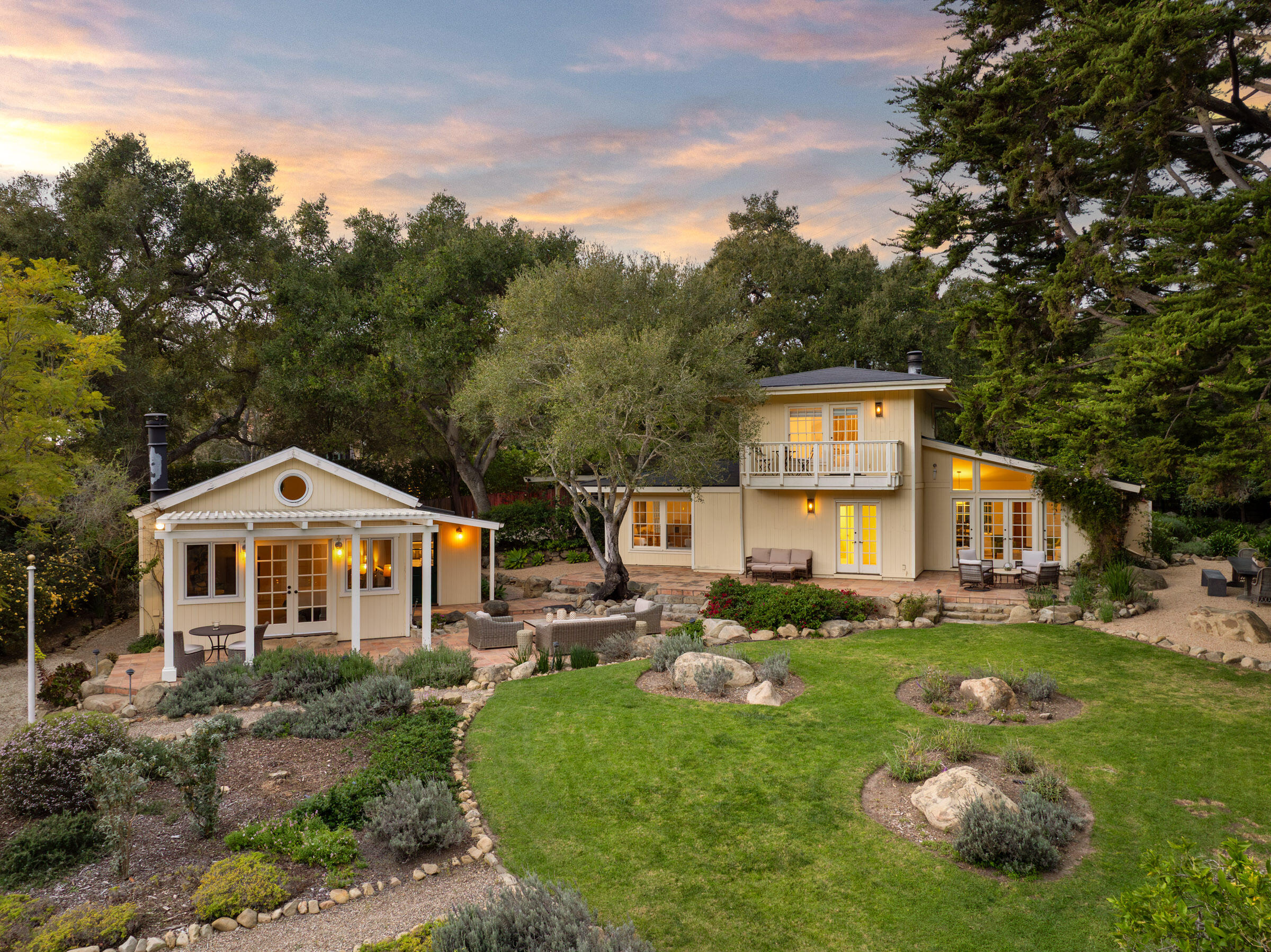 2795 East Valley Road