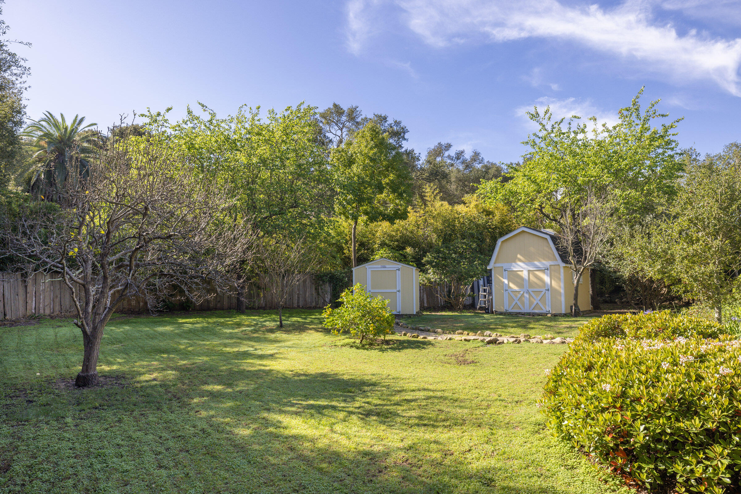 2795 East Valley Road Montecito, CA 93108 - Photo 19 of 21 Rolling Lawns