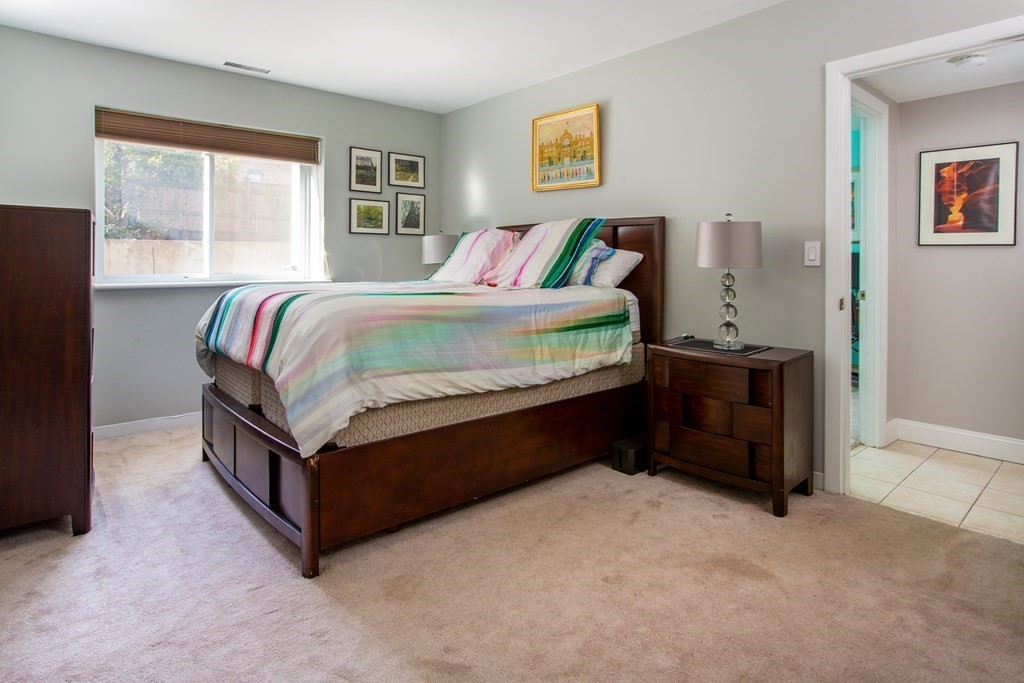 20 Stearns Road, Unit 4 Brookline, MA 02446 - Photo 7 of 10