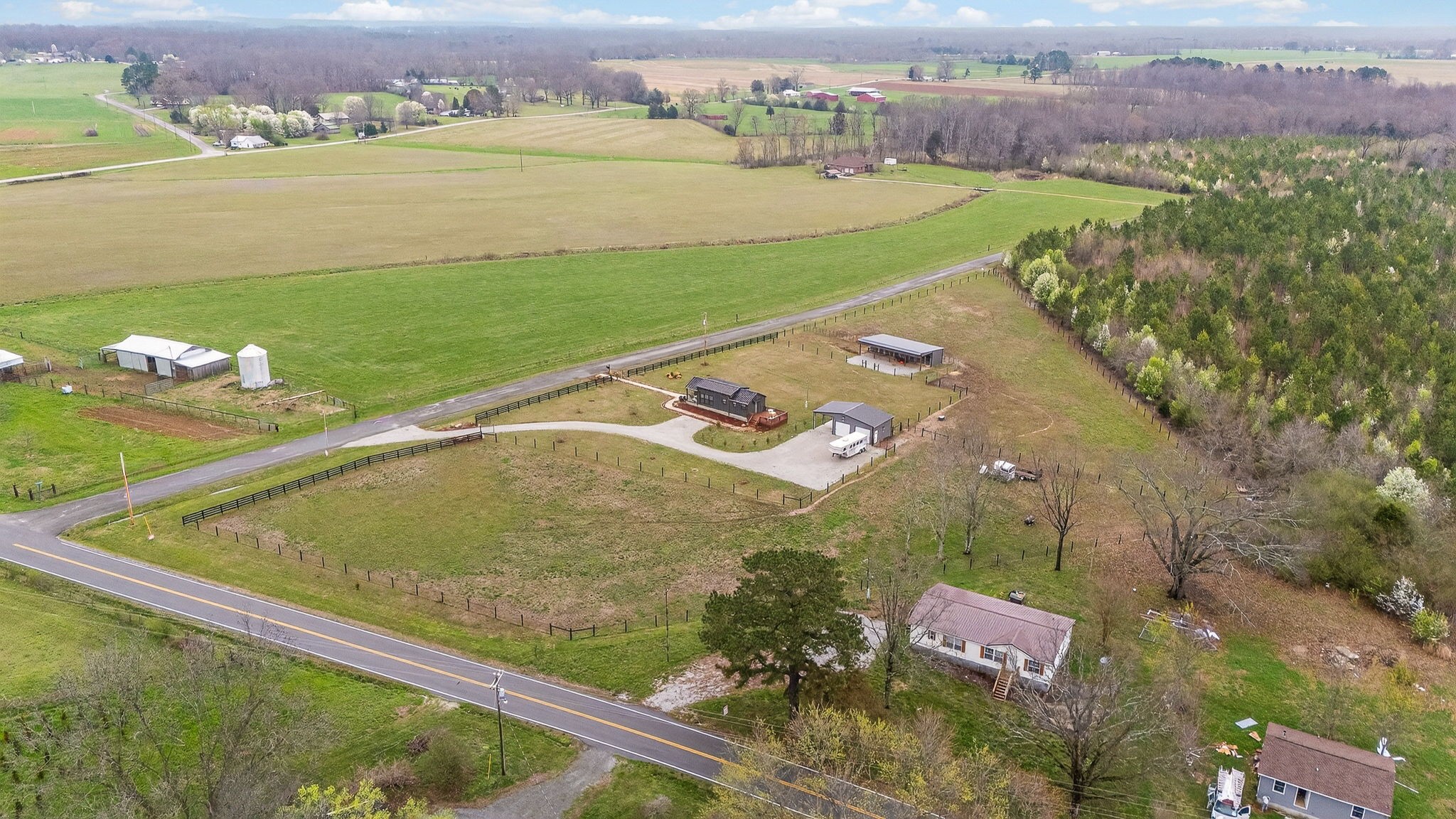 1765 Sugartree Springs Road Belvidere, TN 37306 - Photo 16 of 42