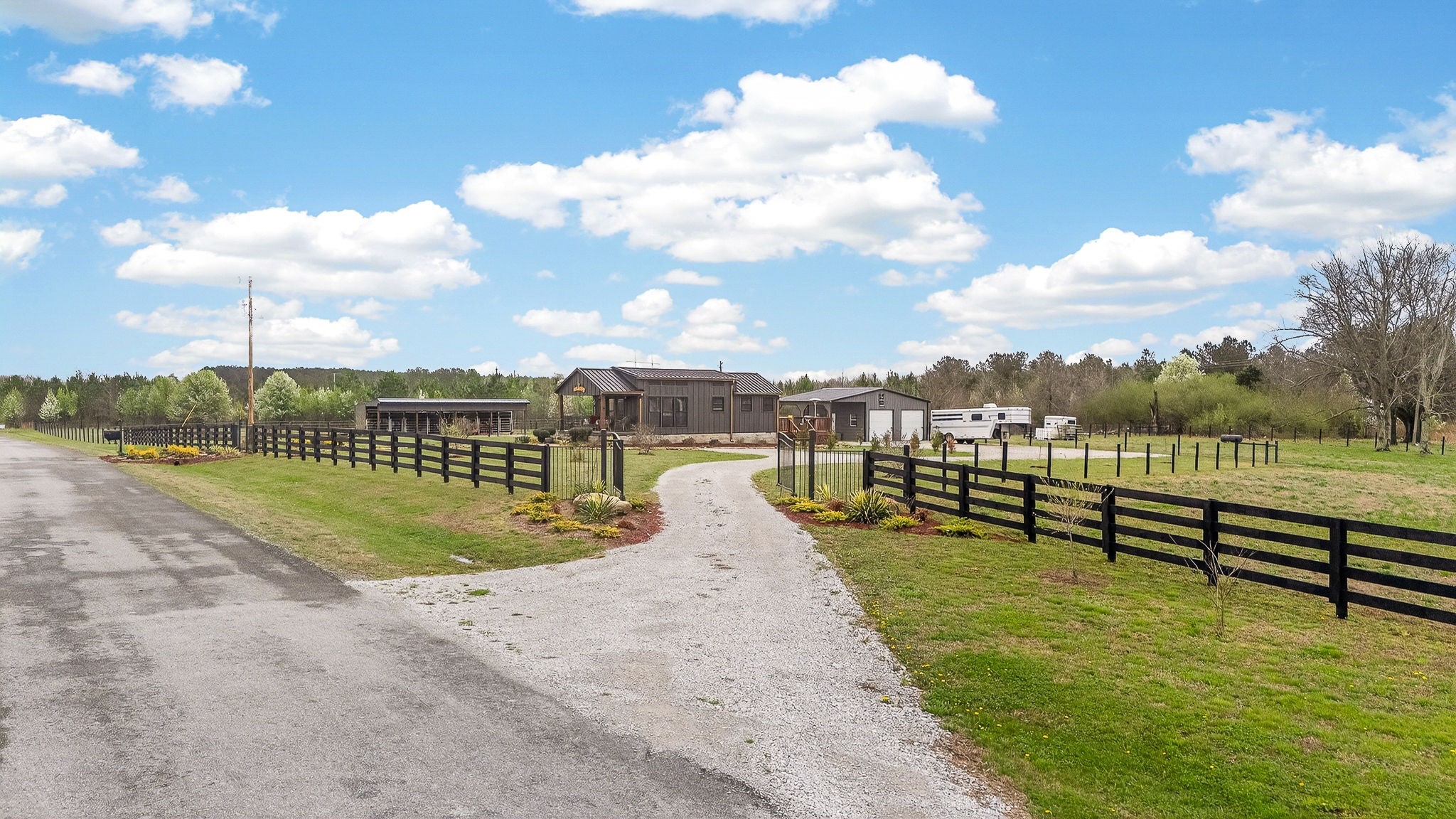 1765 Sugartree Springs Road Belvidere, TN 37306 - Photo 3 of 42 a view of a garden