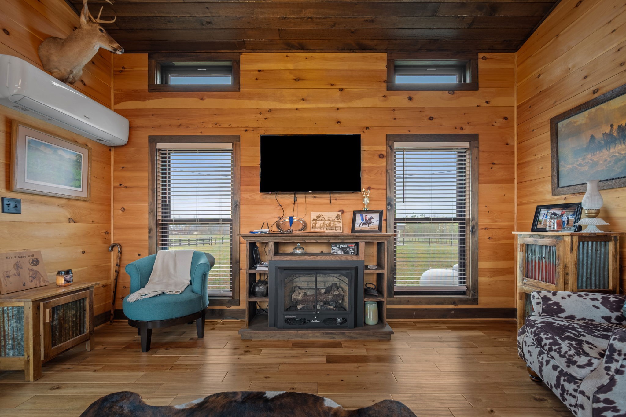1765 Sugartree Springs Road Belvidere, TN 37306 - Photo 42 of 42 a view of a livingroom with furniture and a fireplace