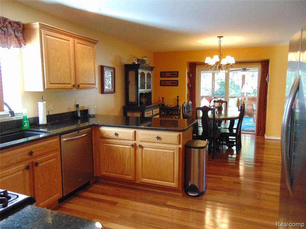 3536 Samuel Avenue Rochester Hills, MI 48309 - Photo 17 of 43