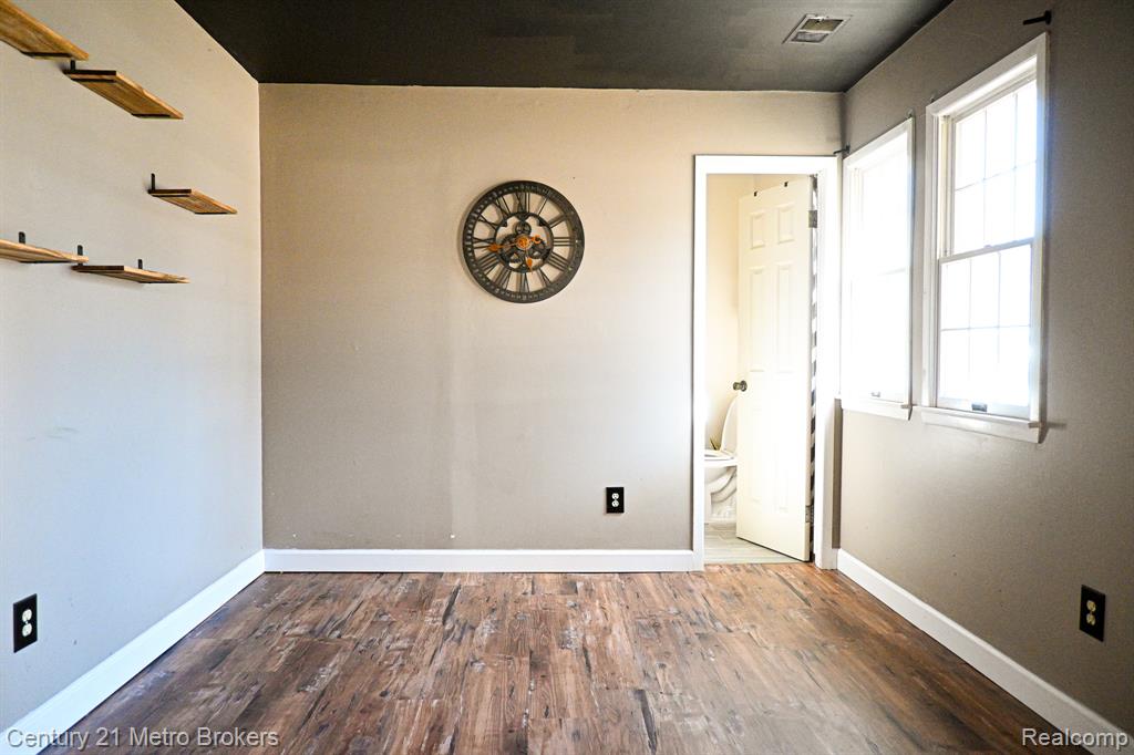 433 Dutch Mill Drive Flushing, MI 48433 - Photo 6 of 26