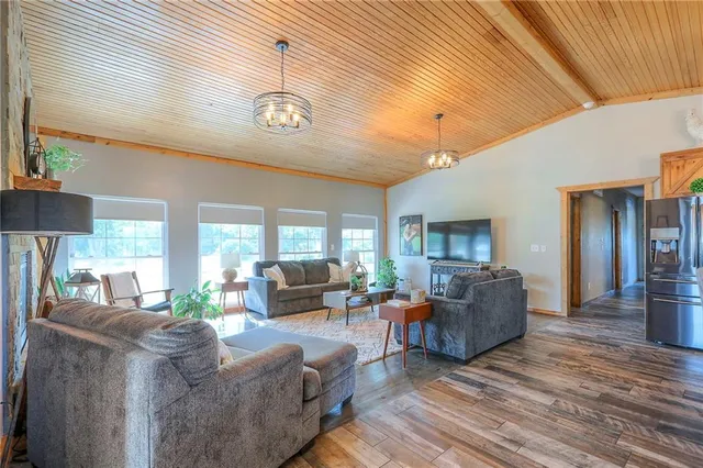 $699,000 | 31622 Davenport Road, Drexel, MO 64742