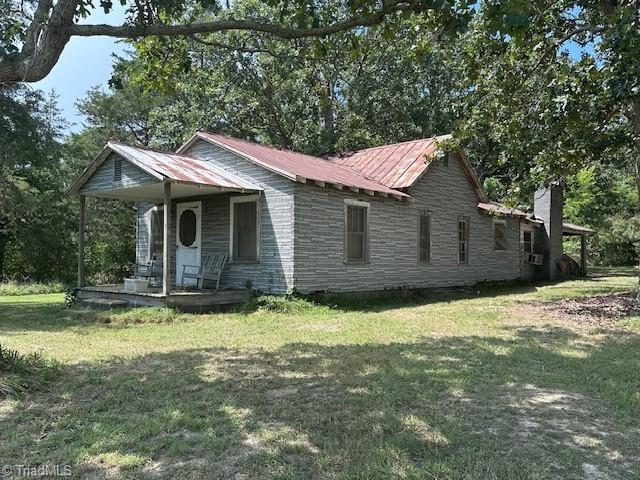 4115 Busbee Road Seagrove, NC 27341 - Photo 3 of 37