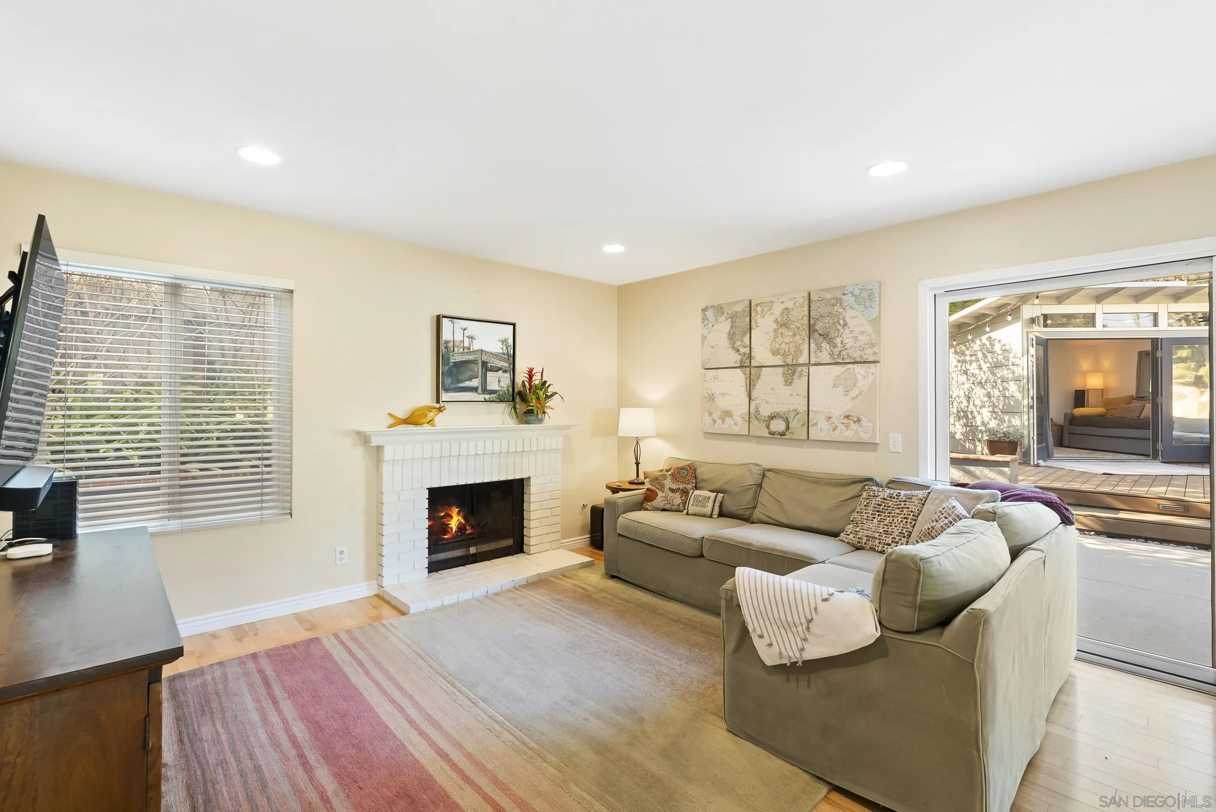 1655 Splitrail Drive Encinitas, CA 92024 - Photo 16 of 43 Gallery Image 16