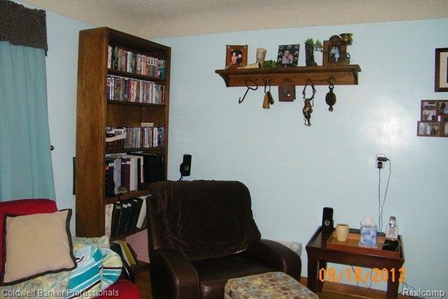 6894 Jefferson Rd 007.jpg