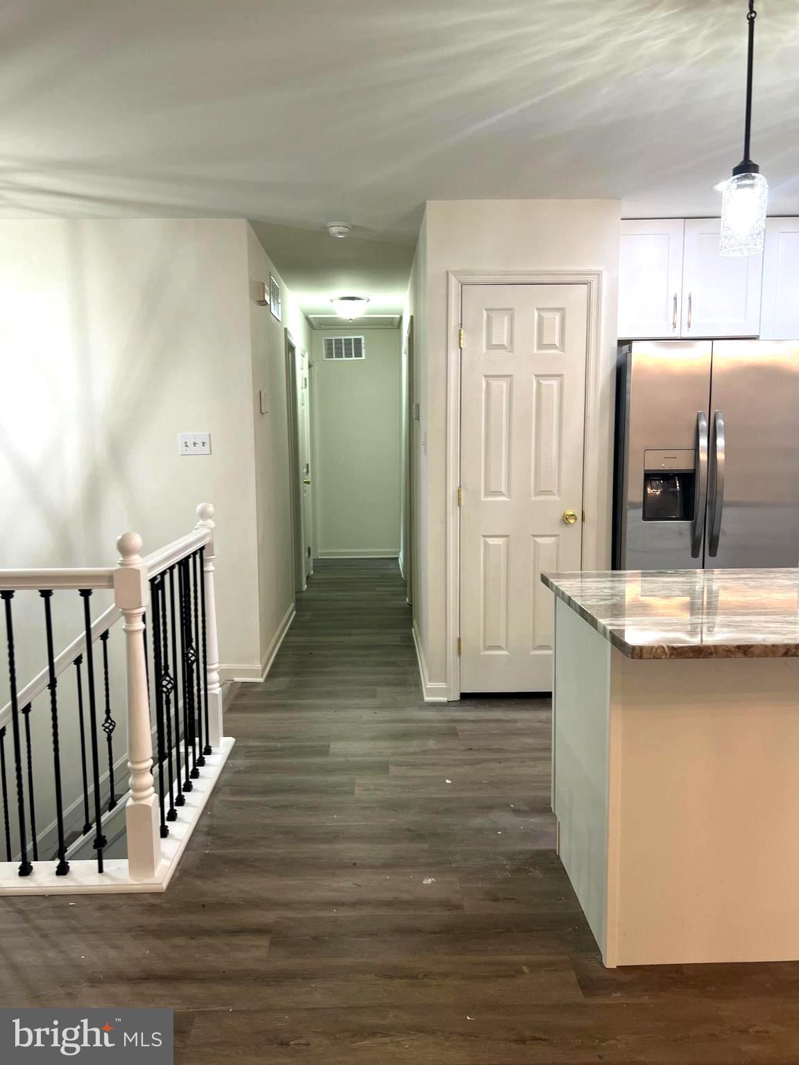 622 Evergreen Road Crownsville, MD 21032 - Photo 5 of 8 hall way