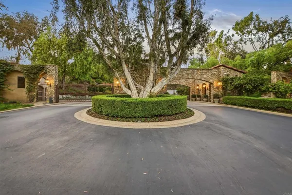 $5,150,000 | 18325 Calle La Serra, Rancho Santa Fe, CA 92091
