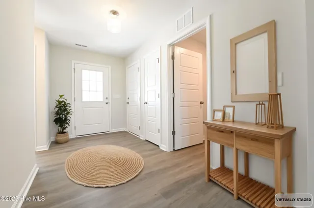 $279,706 | 207 Hl Vly Drive, Unit LOT 59), La Grange, NC 28551