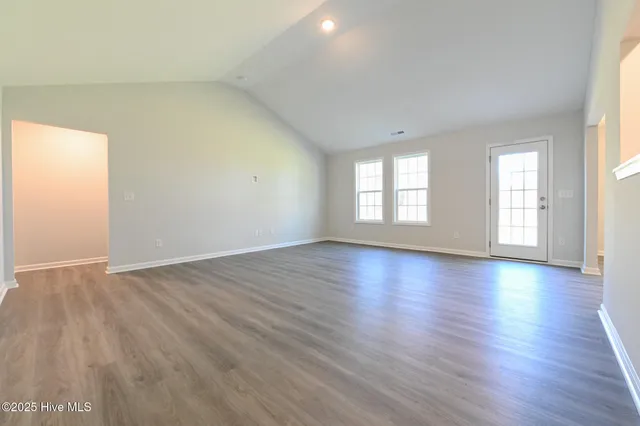 $279,706 | 207 Hl Vly Drive, Unit LOT 59), La Grange, NC 28551