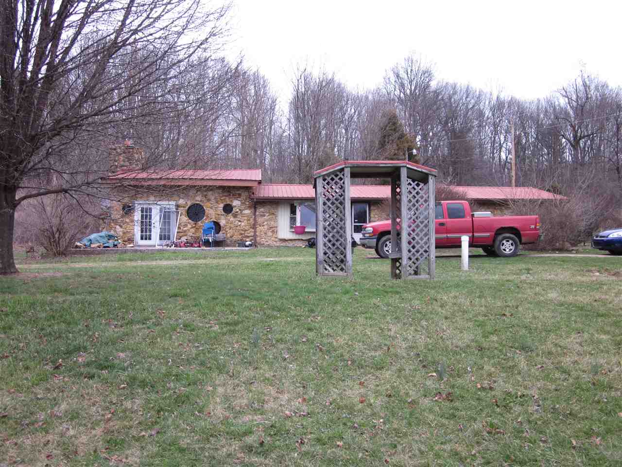 591 West Phillips Road Spencer, IN 47460 - Photo 1 of 2