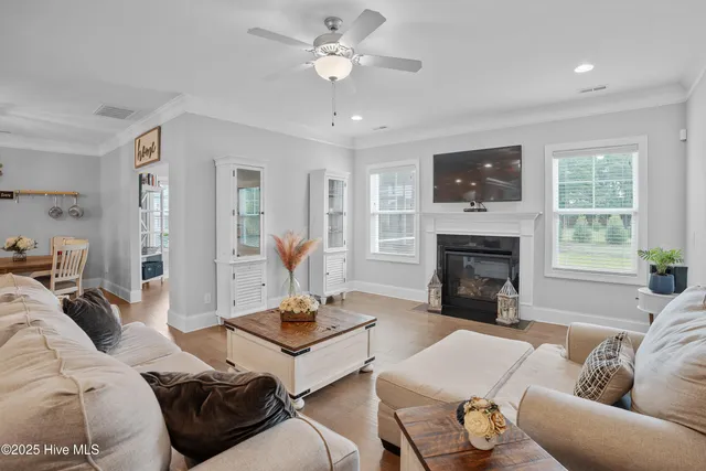 $2,800 | 61 Sailor Sky Way, Hampstead, NC 28443