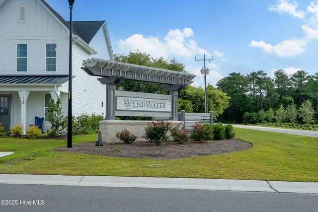 $2,800 | 61 Sailor Sky Way, Hampstead, NC 28443