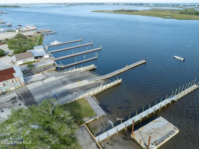 $2,800 | 61 Sailor Sky Way, Hampstead, NC 28443