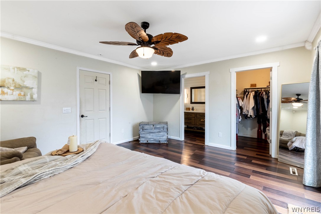 6795 Nash Road Wheatfield, NY 14120 - Photo 13 of 43 Primary Bedroom