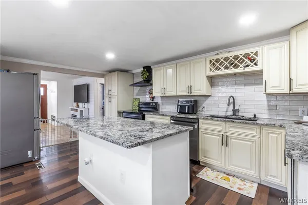 $424,900 | 6795 Nash Road, Wheatfield, NY 14120