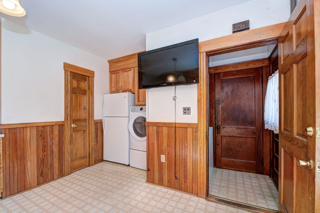 89-91 Larchwood Road Methuen, MA 01844 - Photo 18 of 39 a view of a storage & utility room