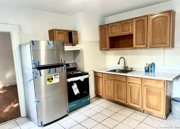 $2,000 | 219 Connecticut Avenue, New London, CT 06320