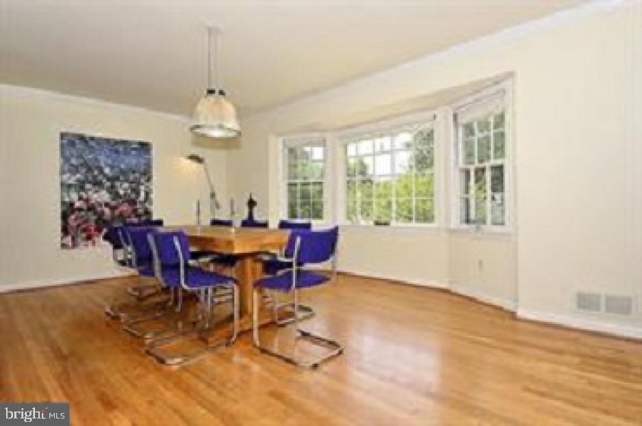 6324 Lenox Road Bethesda, MD 20817 - Photo 10 of 40 Dining Room (19'x14')