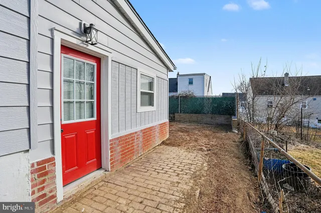 a view of a pathway along the building
