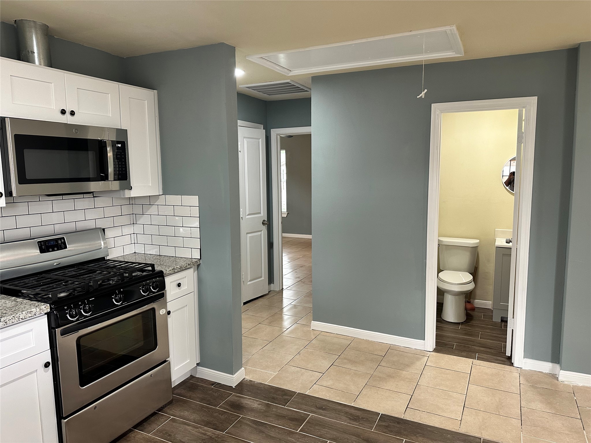 6911 Bauman Road Houston, TX 77022 - Photo 8 of 17