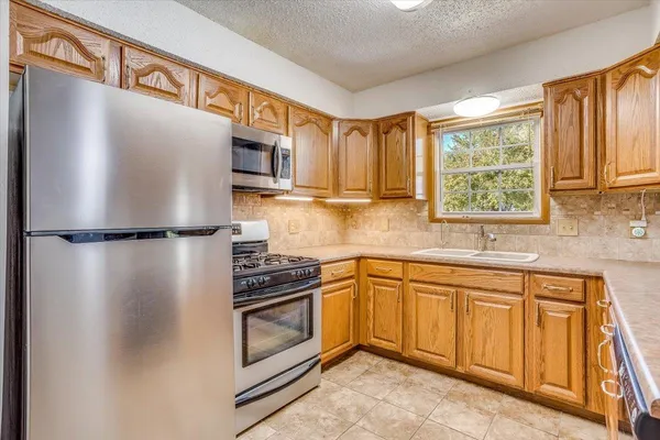 $215,000 | 1701 North Ridge Road, Derby, KS 67037