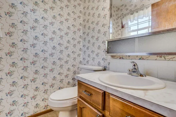 $215,000 | 1701 North Ridge Road, Derby, KS 67037