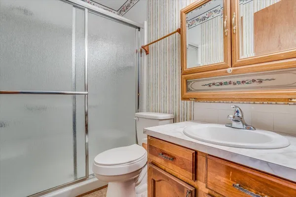 $215,000 | 1701 North Ridge Road, Derby, KS 67037