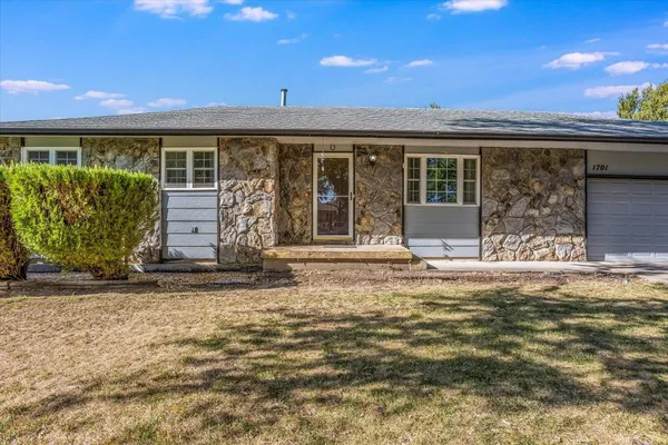 $215,000 | 1701 North Ridge Road, Derby, KS 67037